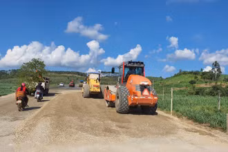 Thi công mở rộng Quốc lộ 19 trên địa bàn tỉnh Gia Lai.