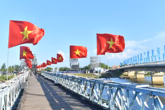 Cầu Hiền Lương.