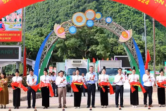 Lễ xuất hành xuất khẩu sản phẩm thanh long ruột đỏ sang thị trường Italia.