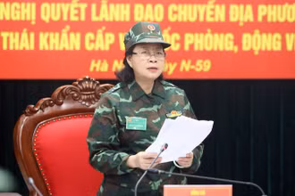Bí thư Thành ủy Hà Nội Bùi Thị Minh Hoài phát biểu tại hội nghị Ban Thường vụ Thành uỷ trong diễn tập Khu vực phòng thủ Hà Nội 2024.