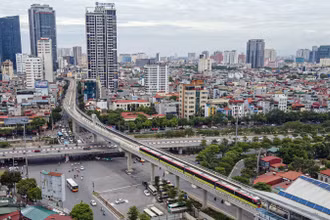 Dự án tuyến đường sắt đô thị số 3 Nhổn-ga Hà Nội đã hoàn thành đoạn trên cao (Nhổn-Cầu Giấy), chuẩn bị đưa vào vận hành thương mại. (Ảnh Duy Linh)