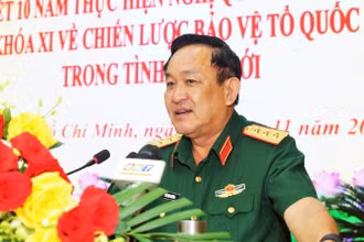 Thượng tướng Võ Minh Lương, Ủy viên Trung ương Đảng, Ủy viên Thường vụ Quân ủy Trung ương, Thứ trưởng Quốc phòng phát biểu tại Hội nghị.