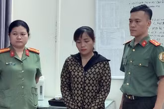 Đối tượng Âu Thị Mạnh tại Cơ quan An ninh điều tra.