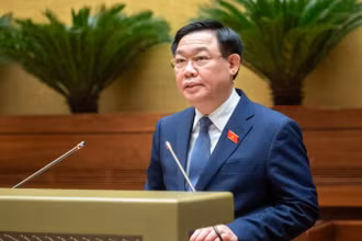 Đồng chí Vương Đình Huệ.