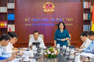 Quang cảnh cuộc họp.