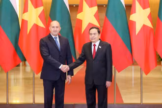 Chủ tịch Quốc hội Trần Thanh Mẫn và Tổng thống Cộng hòa Bulgaria Rumen Radev. (Ảnh: Duy Linh)