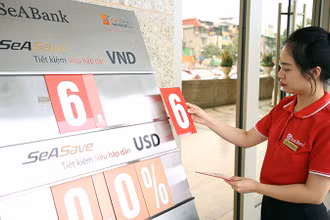 Hiện lãi suất VND thấp hơn so với lãi suất USD trên thị trường liên ngân hàng.