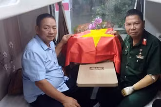 Hỗ trợ vận chuyển miễn phí hài cốt liệt sĩ Hà Quốc Cường bằng tàu hỏa về quê hương Yên Bái.