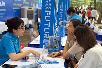 Hoạt động tư vấn tuyển sinh của Trường đại học CMC. (Ảnh THÚY QUỲNH)
