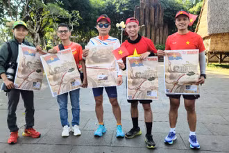Chuyển phụ san đến tận tay bạn đọc.