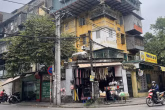 Khu chung cư cũ Trung Tự. (Ảnh NGỌC THANH)