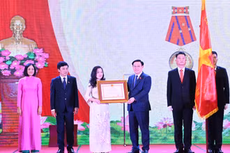 [Ảnh] Chủ tịch Quốc hội dự lễ kỷ niệm 35 năm Ngày thành lập Báo Đại biểu Nhân dân