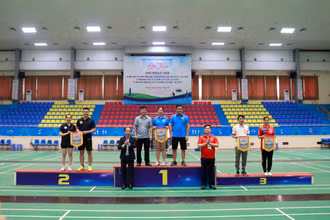 Giải thu hút sự tham gia của hơn 200 vận động viên, với 3 môn thi đấu là kéo co, cầu lông, bóng bàn.