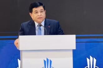 Phó Thủ tướng Nguyễn Chí Dũng phát biểu dẫn đề tại Hội nghị Đầu tư thường niên ở UAE. (Nguồn: Báo Chính phủ)