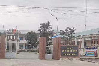 Trụ sở Ủy ban nhân dân xã Duy Trung, nơi Nhân công tác.