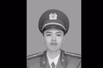 Quyết định cấp Bằng Tổ quốc ghi công cho Thiếu tá hy sinh khi truy bắt tội phạm