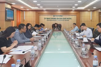 Quang cảnh buổi làm việc.