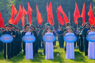Các đoàn vận động viên tham dự hội thao.