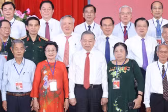 Tổng Bí thư Tô Lâm và các đại biểu. (Ảnh: TTXVN)