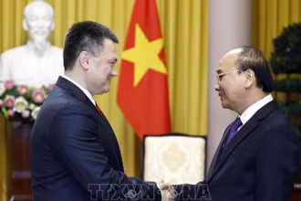 Chủ tịch nước Nguyễn Xuân Phúc tiếp Viện trưởng Tổng Viện Kiểm sát Liên bang Nga Igor Krasnov. (Ảnh: Thống Nhất/TTXVN)