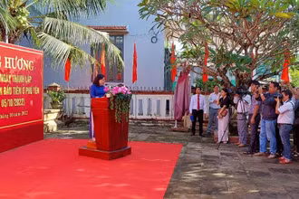 Phó Bí thư Thường trực Tỉnh ủy, Chủ tịch Hội đồng nhân dân tỉnh Phú Yên Cao Thị Hòa An đọc diễn văn tại lễ kỷ niệm.