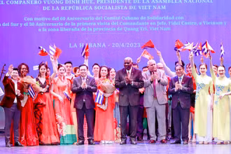 [Ảnh] Chủ tịch Quốc hội hai nước Việt Nam và Cuba dự chương trình biểu diễn nghệ thuật