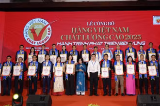 Các doanh nghiệp được vinh danh đạt danh hiệu hàng Việt Nam chất lượng cao.