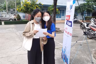 Thí sinh tham gia kỳ thi đánh giá năng lực của Đại học Quốc gia Thành phố Hồ Chí Minh năm 2023 tại Đồng Nai.