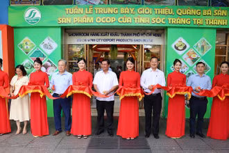 Nghi thức khai mạc Tuần lễ trưng bày, giới thiệu, quảng bá sản phẩm nông sản, đặc sản, sản phẩm OCOP của tỉnh Sóc Trăng tại Thành phố Hồ Chí Minh năm 2024.