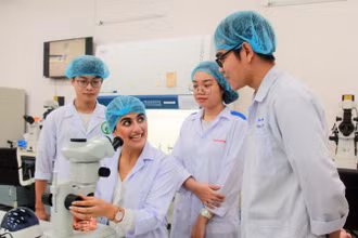 Hoạt động nghiên cứu khoa học tại Đại học Quốc gia Thành phố Hồ Chí Minh.