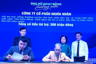 Các đơn vị, doanh nghiệp đồng hành cùng Quỹ học bổng Vừ A Dính