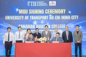 Trường Đại học Giao thông vận tải Thành phố Hồ Chí Minh ký kết hợp tác với Viện hàng không Canada trong lĩnh vực đào tạo nhân lực ngành hàng không. (Ảnh: UTH)