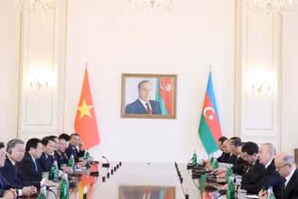 Tổng Bí thư Tô Lâm hội đàm cấp Nhà nước với Tổng thống Azerbaijan Ilham Aliyev. (Ảnh: Thống Nhất/TTXVN)