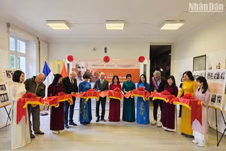 Trưng bày chuyên đề “Chủ tịch Hồ Chí Minh với nước Pháp” được tổ chức tại Bảo tàng Lịch sử sống, nơi tôn vinh các vĩ nhân từng để lại những dấu ấn lịch sử, có tác động và sức ảnh hưởng to lớn đến thế giới, trong đó có Chủ tịch Hồ Chí Minh của Việt Nam. (Ảnh: Minh Duy)