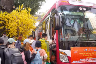 Chương trình được Thành Đoàn, Hội Sinh viên Việt Nam Thành phố Hồ Chí Minh, Trung tâm Hỗ trợ học sinh, sinh viên Thành phố Hồ Chí Minh, Báo Thanh Niên và nhiều đơn vị cùng tổ chức. Với chủ đề "Tết sum vầy, xuân trọn vẹn", Chuyến xe mùa xuân mong lan tỏa tình nhân ái, sự sẻ chia, cùng nhau vượt qua khó khăn, làm nên mùa xuân ấm áp, cái Tết sum vầy, hạnh phúc.