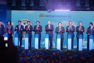 Tổng Bí thư Tô Lâm và các đại biểu tại Lễ Công bố đường bay thẳng Hà Nội-Moskva. 