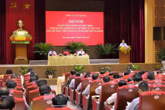 Toàn cảnh hội nghị.