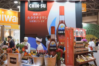 Gian hàng nước mắm Chin-su Cá Cơm Biển Đông và nước tương Chin-su tại Foodex Japan 2023.