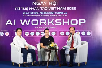 Các chuyên gia chia sẻ tại hội thảo.