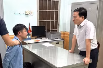 Thiếu tướng Nguyễn Sĩ Quang, Giám đốc Công an tỉnh Đồng Nai là người lấy lời khai nghi can Ngô Quý Phương đầu tiên trong đêm tại Công an phường Trảng Dài.