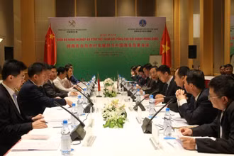 Thứ trưởng Nông nghiệp và Phát triển nông thôn Hoàng Trung hội đàm với Phó Tổng cục trưởng, Tổng cục Hải quan Trung Quốc Triệu Tăng Liên.
