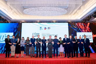 Các đại biểu chụp ảnh lưu niệm tại Đối thoại Biển lần thứ 11. (Ảnh Bộ Ngoại giao)