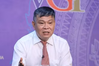Chuyên gia hàng không Lương Hoài Nam chia sẻ tại Tọa đàm.