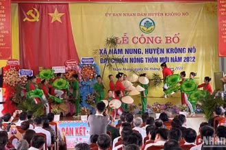 Quang cảnh Lễ Công bố xã an toàn khu Nâm Nung, huyện Krông Nô, tỉnh Đắk Nông đạt chuẩn nông thôn mới.