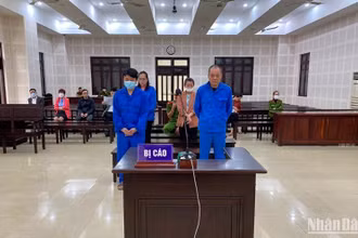 Các bị cáo tại phiên tòa.
