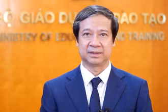 Bộ trưởng Giáo dục và Đào tạo Nguyễn Kim Sơn 