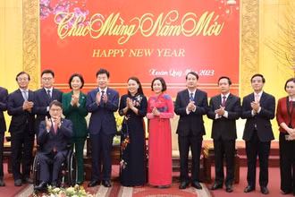Quang cảnh buổi tiếp và làm việc với Đoàn đại biểu cấp cao Quốc hội Hàn Quốc tại Ninh Bình.