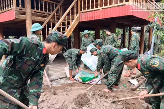 Giúp dân thiết thực, nghĩa tình 