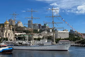 Bến cảng Vladivostok đón chào hàng nghìn khách về dự Diễn đàn kinh tế phương Đông 2024.