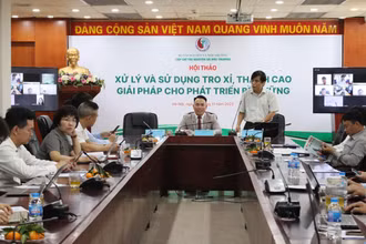 PGS, TS Lương Đức Long, Phó Chủ tịch kiêm Tổng Thư ký Hiệp hội Xi-măng Việt Nam phát biểu tại Hội thảo.